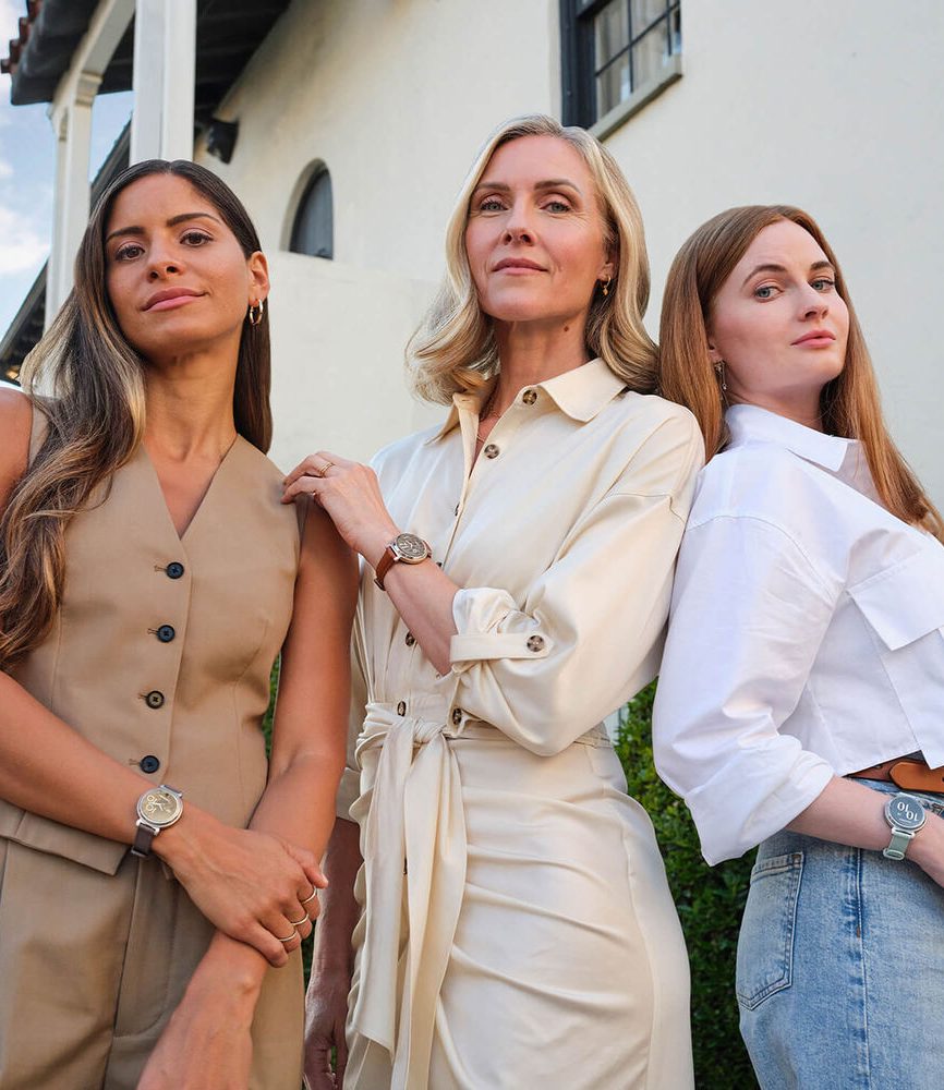 Garmin Lily® 2 Classic Dark Bronze Bezel Mulberry Leather Strap Watch image number 6