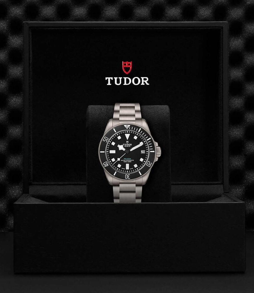 TUDOR Pelagos Ultra 43mm Black Dial Titanium Bracelet Watch image number 4