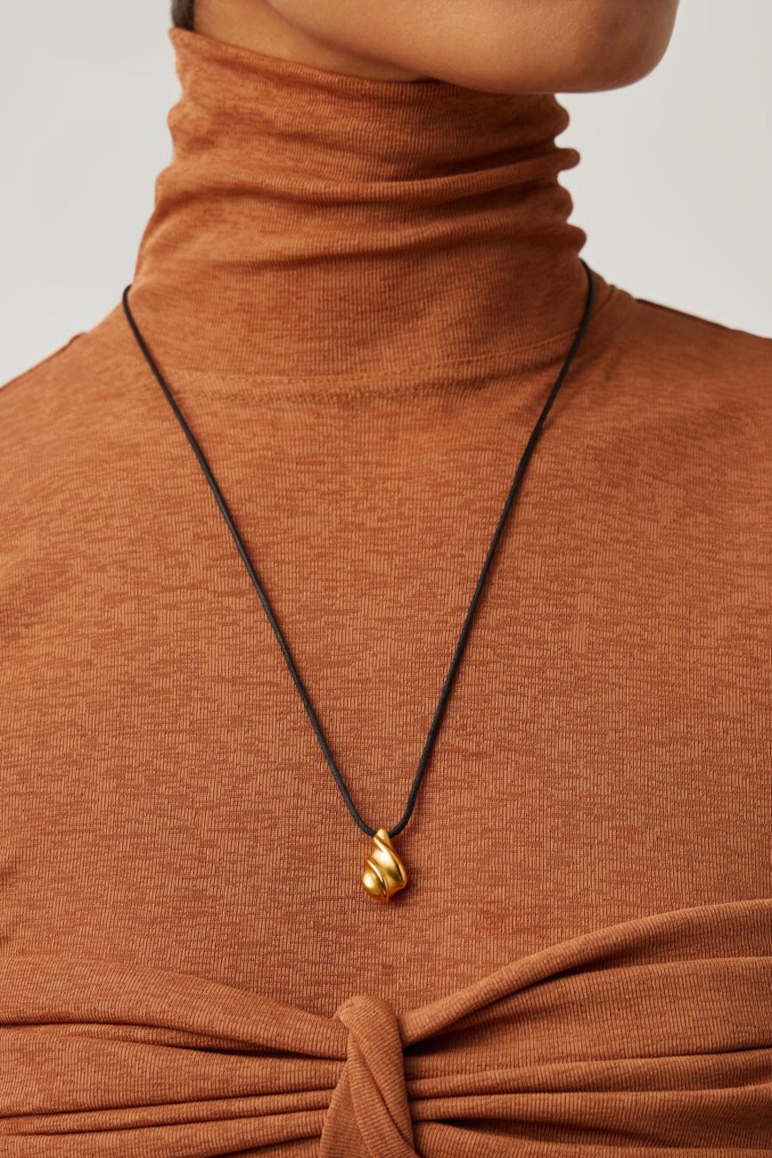Savi Ridge Droplet Pendant Cord Necklace | 18ct Gold Plated Necklaces Missoma
